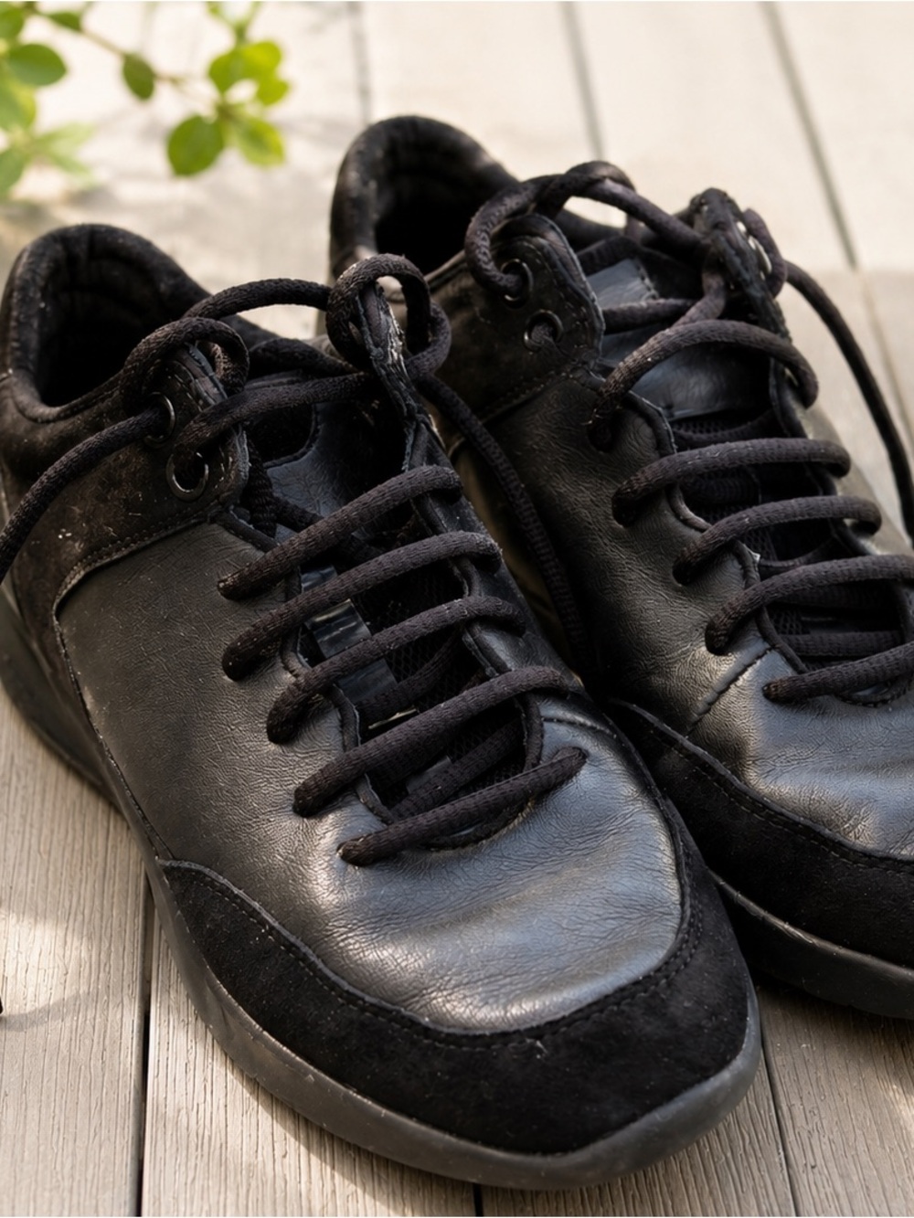 GEOX Black Leather Lace-Up Sneakers Women’s US 8 / EU 38